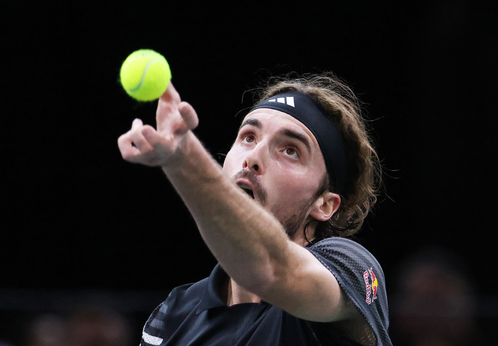 日本网球队强势法国网球队，西西帕斯三分雨点燃全场