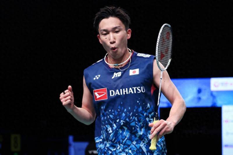 日本羽毛球队翻盘法国羽毛球队，桃田贤斗绝境逆转