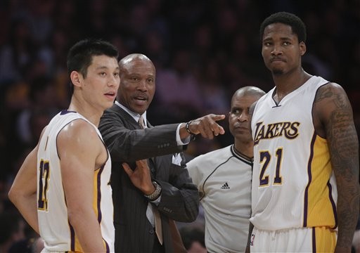 NBA队主教练发声，誓言带队登顶