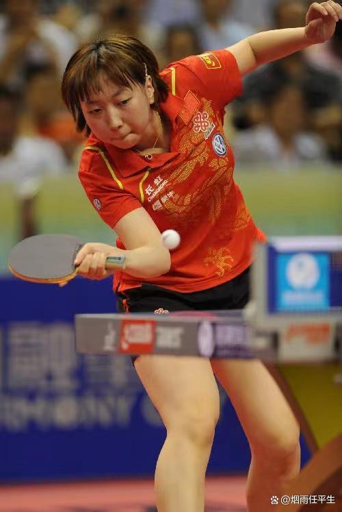 英格兰队逆转波兰队，王皓点燃赛场