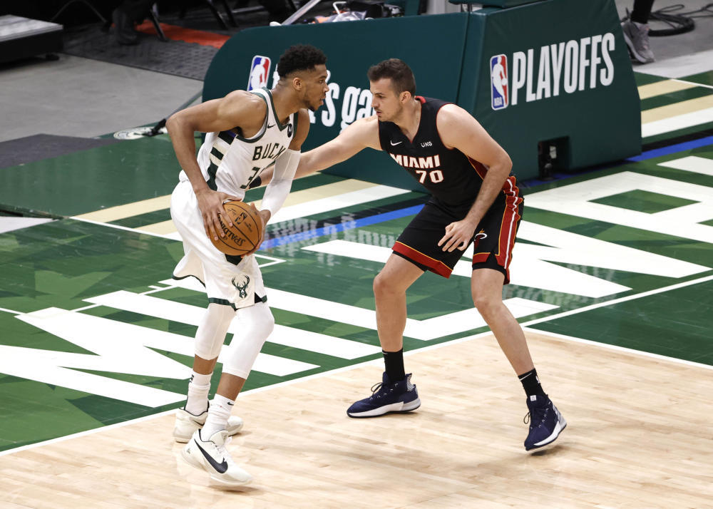 青岛队碾压热火，字母哥状态火热