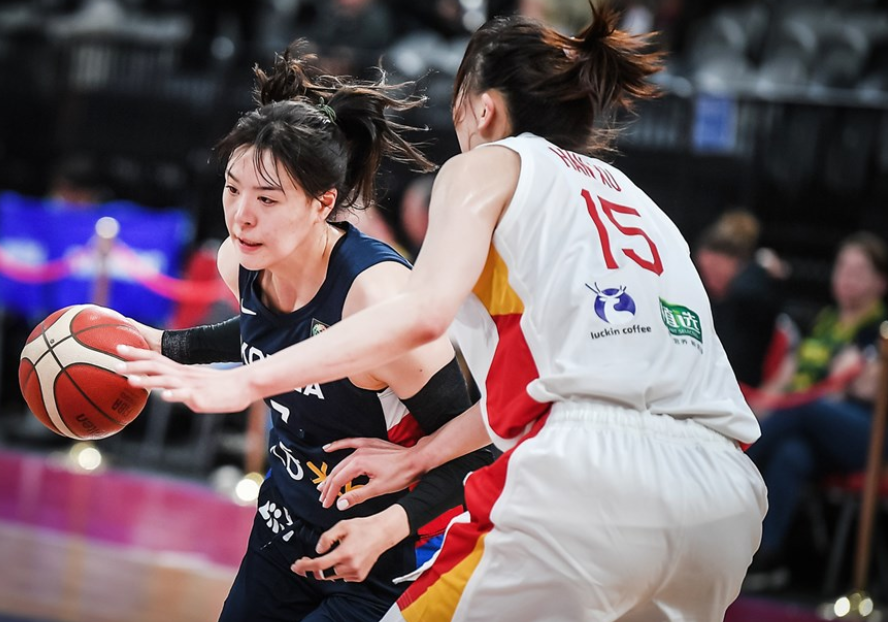 韩国队逆转印尼队，黄鸭组合状态火热