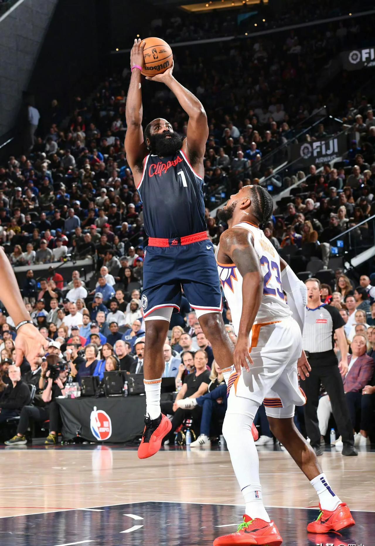 浙江队轻取太阳，哈登高光表现