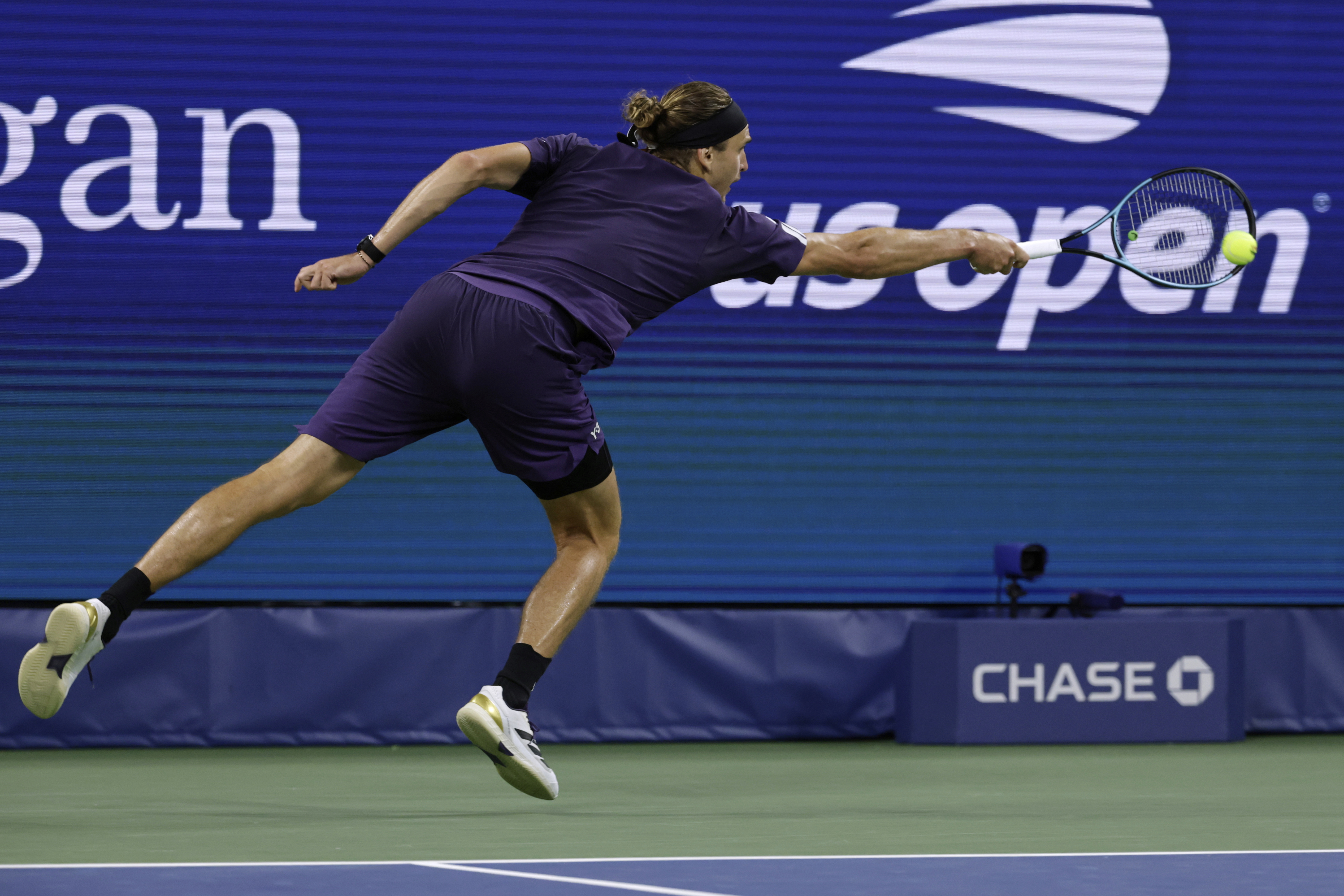 美网完胜澳网,兹维列夫刷新纪录 美网完胜澳网,兹维列夫刷新纪录