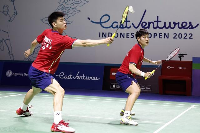 马来西亚队完胜印度队，黄鸭组合扛起全队