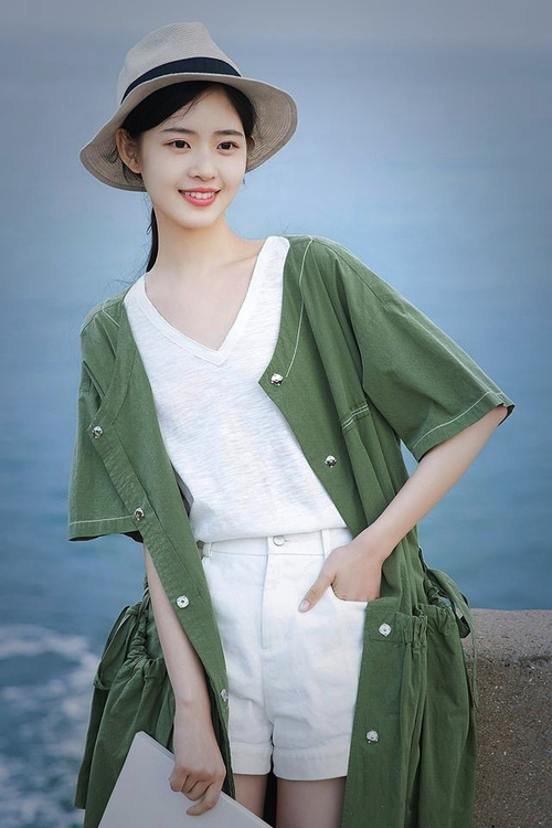 直布罗陀悬崖上的扛鼎者，梅德韦杰夫一肩扛起俄罗斯，法网气魄横扫澳网