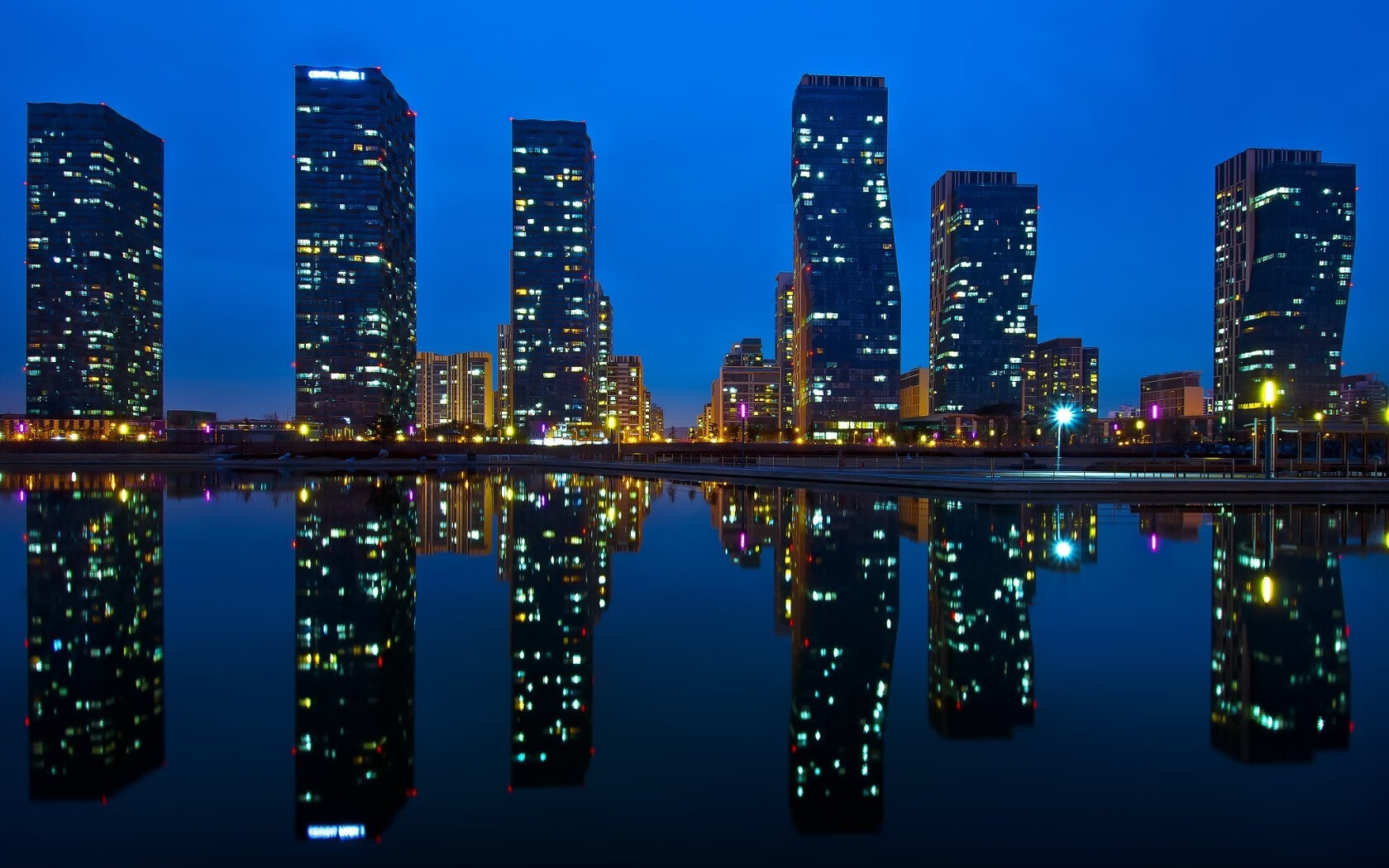 一球之遥,梅德韦杰夫在联合杯与蒙特卡洛的峡谷之上