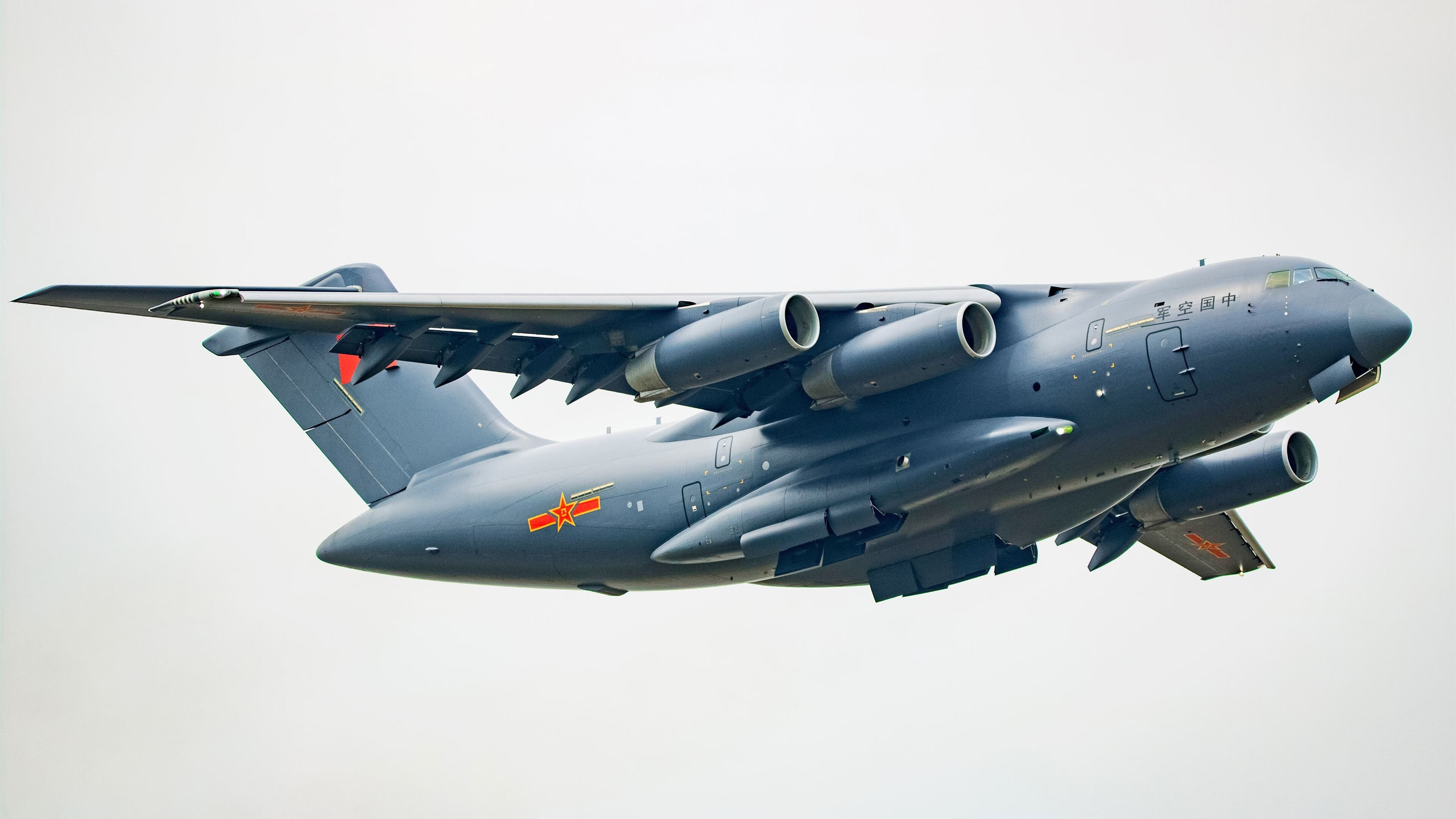 爱游戏官方-从蒙特卡洛到年终总决赛，梅德韦杰夫的火热状态如何重塑赛季征程