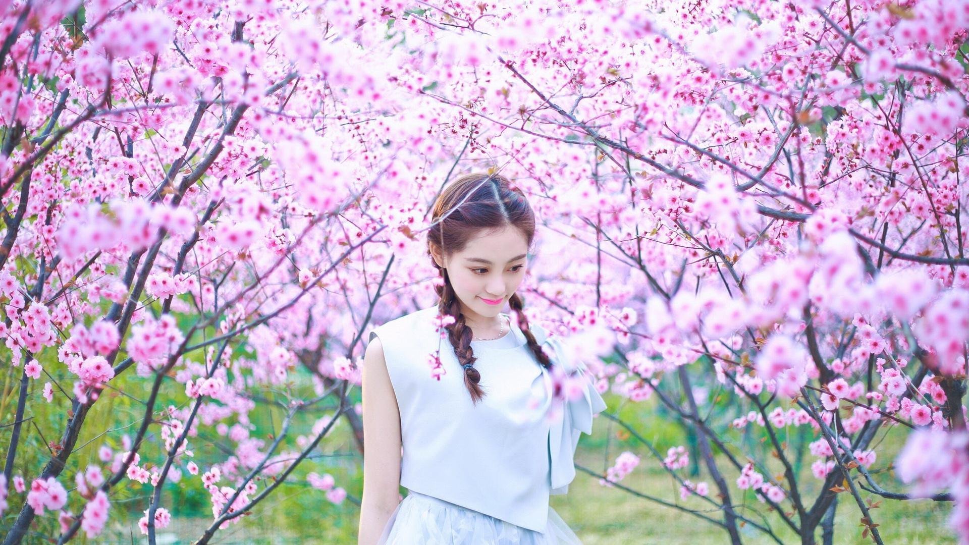 蓝绿交锋,莱比锡红牛拿下几内亚国脚,德里赫特冷静一刀定乾坤