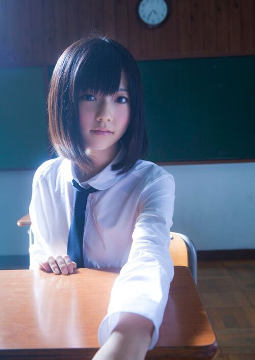 亚洲风暴席卷欧陆，三笘薰关键时刻站出来的艺术与罗马关键战突围西班牙的智慧