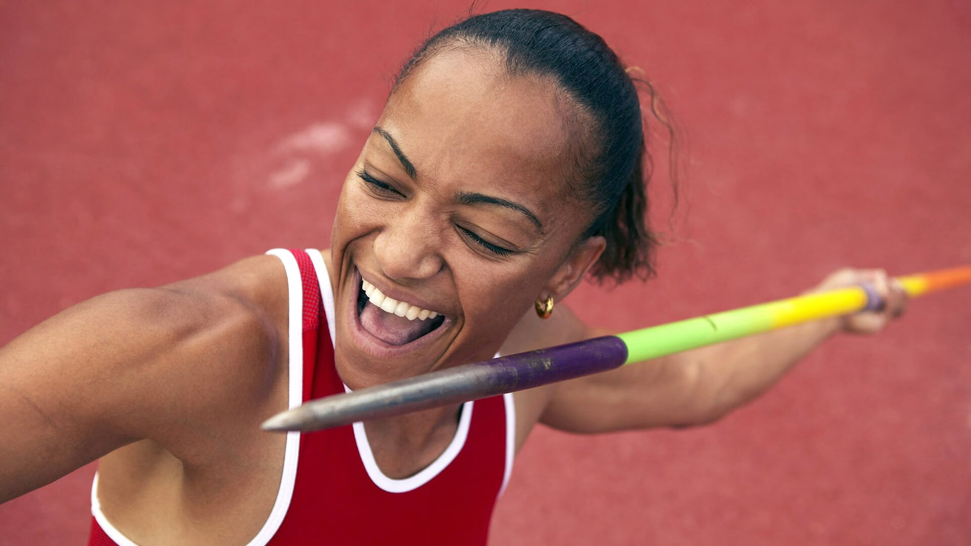 奥亚尔萨瓦尔，于无声处，听见一记惊雷